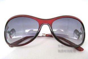 0豪迪镂空镶钻女式太阳镜 时尚与实用兼具的眼镜佳品